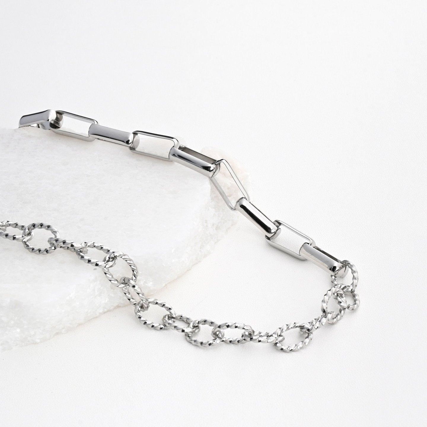 Colar em aço reversível