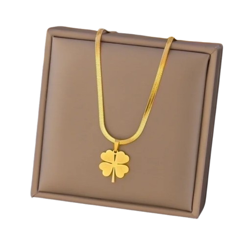 Colar em Aço cordão cobra com pendente trevo