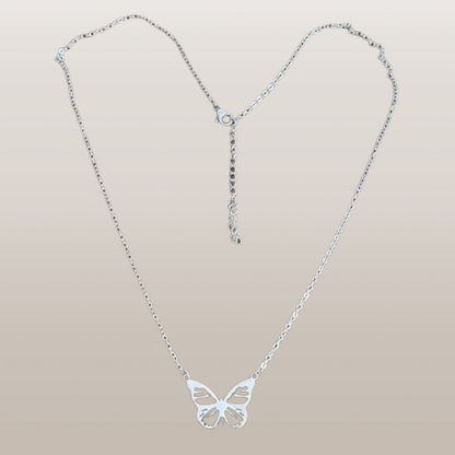 Colar em Aço com design borboleta