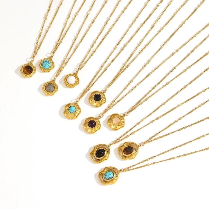 Colar em Aço com pingente floral